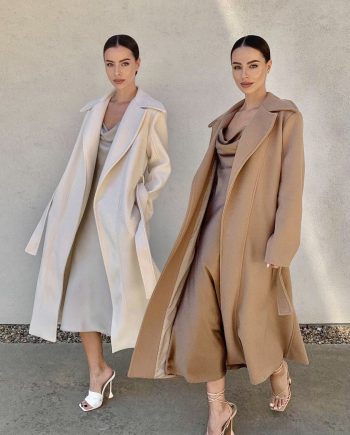 Cappotto a doppio petto con laccio in vita