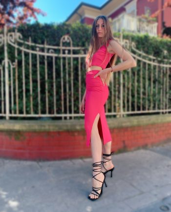 Completo con top e gonna midi con spacco