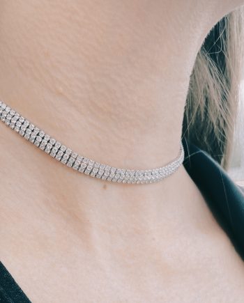Collana con tre file di strass