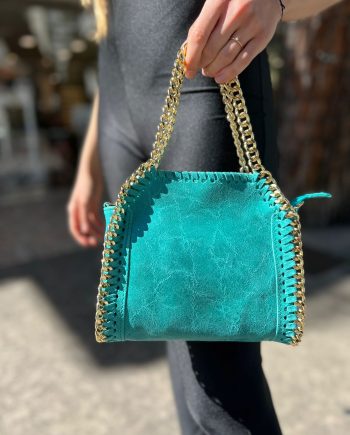 Borsa in pelle laminata con catena oro sul profilo misura piccola