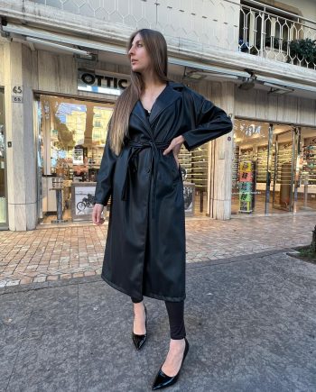 Trench lungo in ecopelle nero