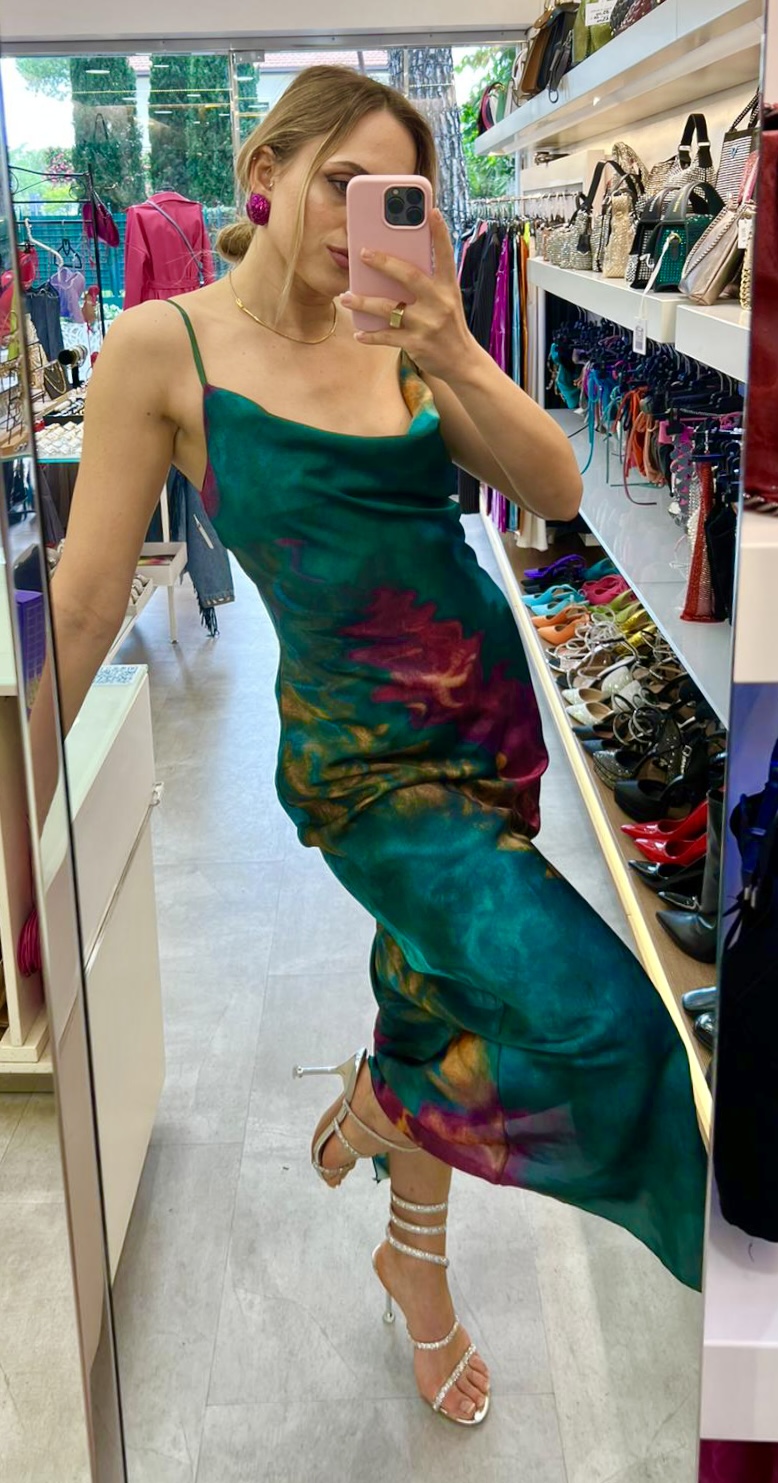 Abito lungo tie dye base verde smeraldo