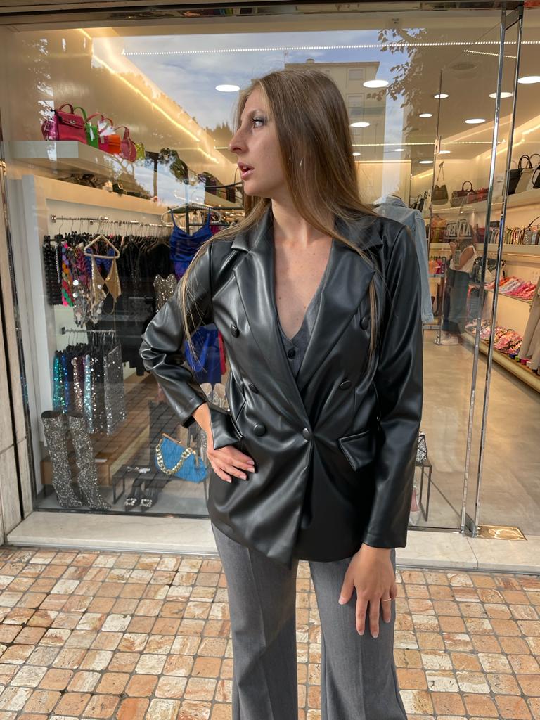 Blazer in ecopelle a doppio petto nero