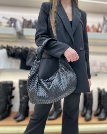 Borsa morbida intrecciata con nodo misura media