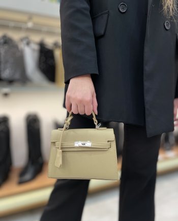 Borsa mini chiusura gancio in ecopelle tortora