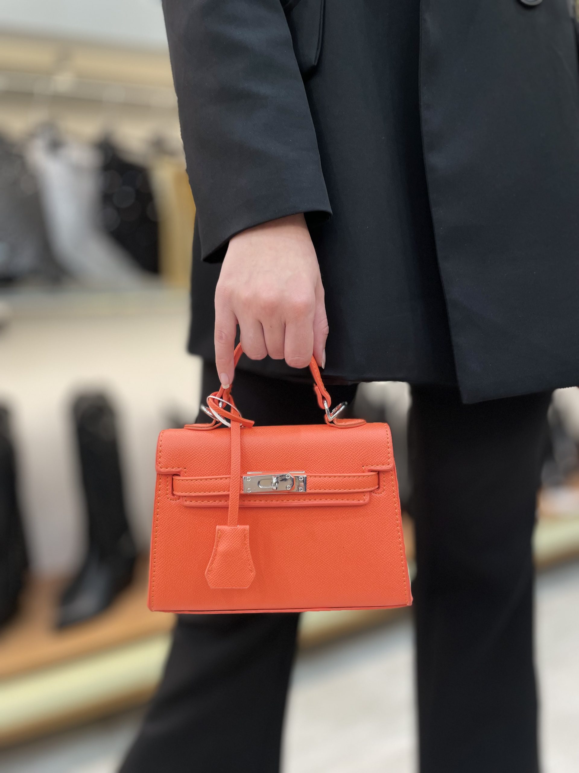 Borsa mini chiusura gancio in ecopelle arancione