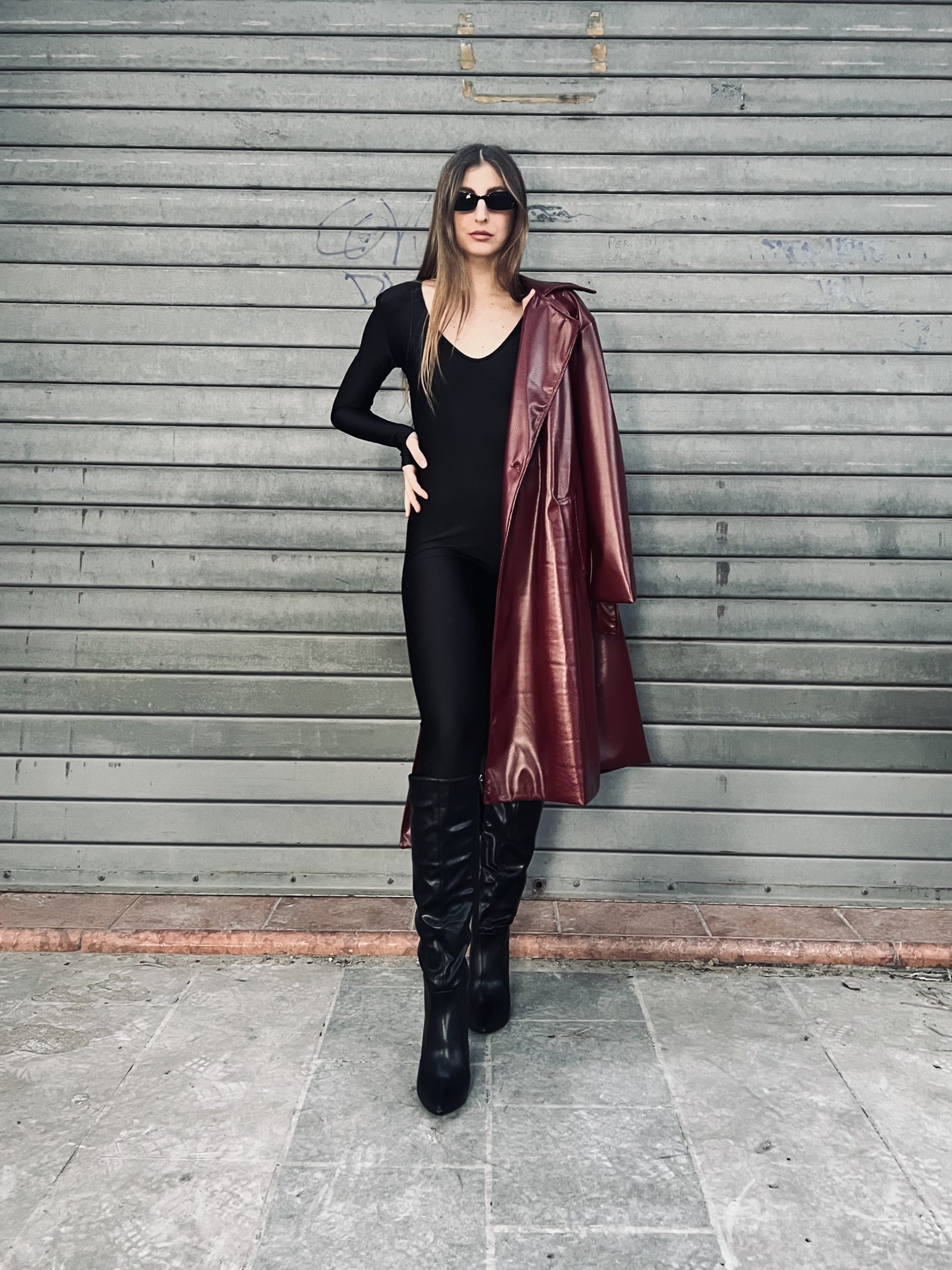Trench bordeaux in ecopelle stampa cocco