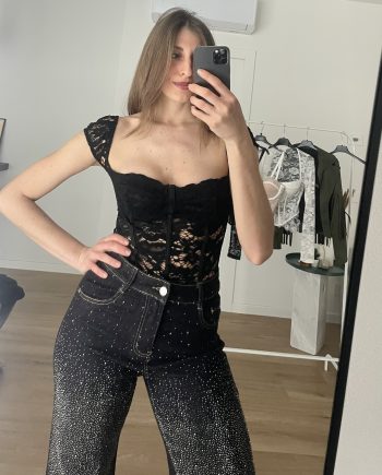 Body nero in pizzo a maniche corte